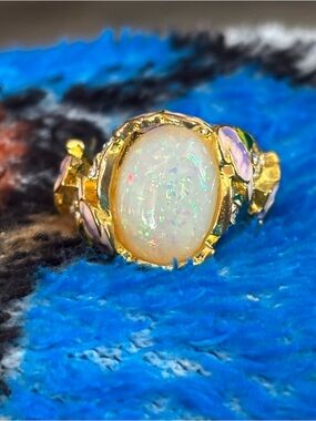 💗💗💗Gold plated Opal-Effect Statement Ring with Pink Enamel Accents size 5